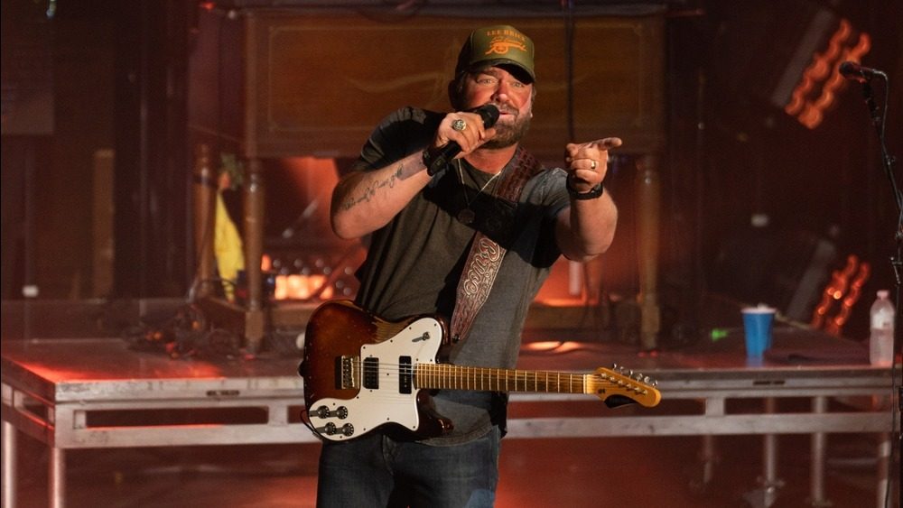 Lee Brice teams up with Vince Gill on Never Meet Your Heroes'